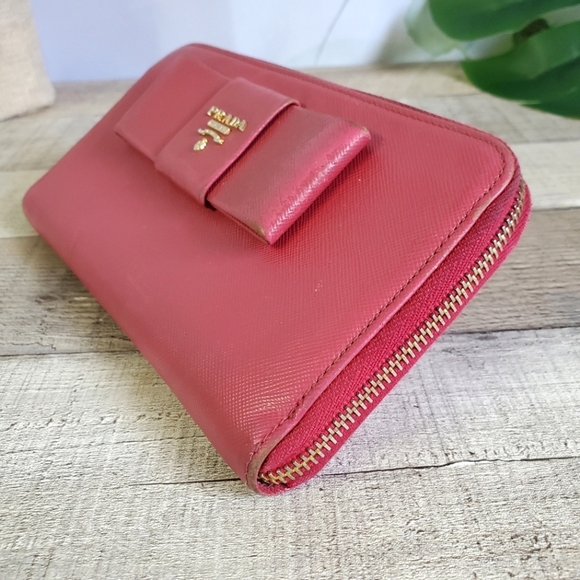 PRADA | Preloved Saffiano Leather Bow Zip Long Wallet 1ML506 in Peonia - Picture 5 of 10